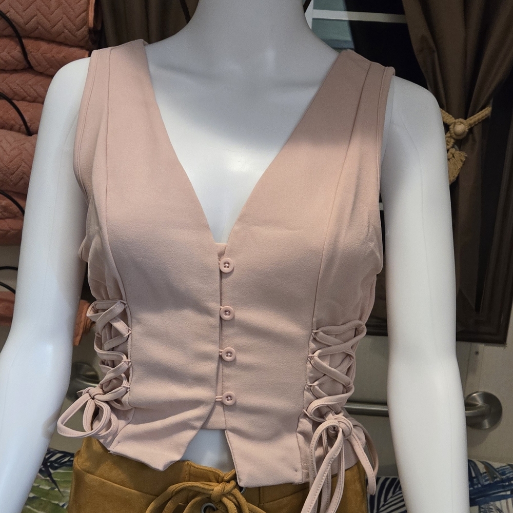 New!  Women's Lace Up Buckled Vest - Picture 3 of 7